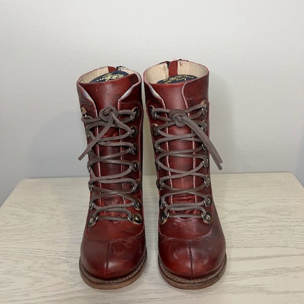 BNIB Freebird Red Borow Size 9